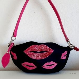 NWOT FLIP N KISS HANDBAG